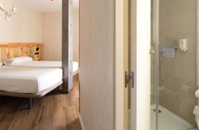 Black Swan Hostel Sevilla