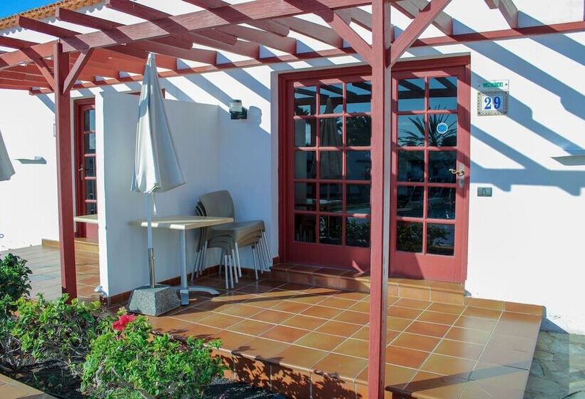 Bungalows Castillo Club Lake