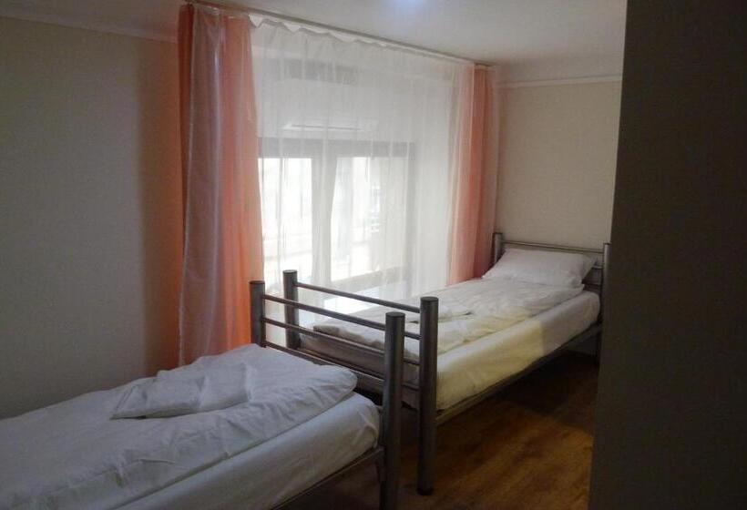 Center Hostel And Guest House