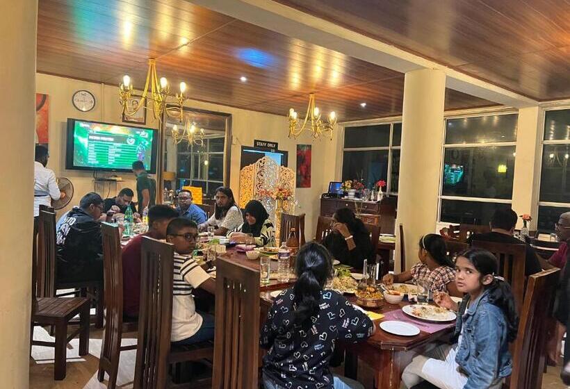 Hill Cool Hotel & Restaurant