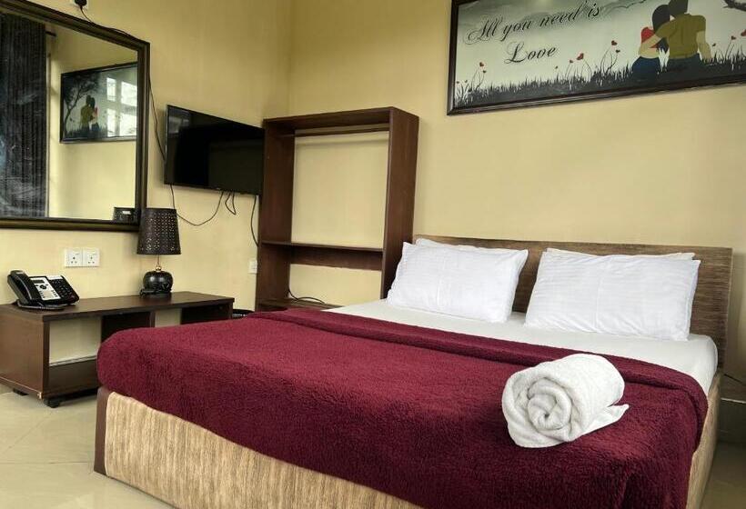 Hill Cool Hotel & Restaurant