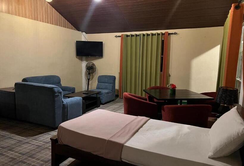 Hill Cool Hotel & Restaurant