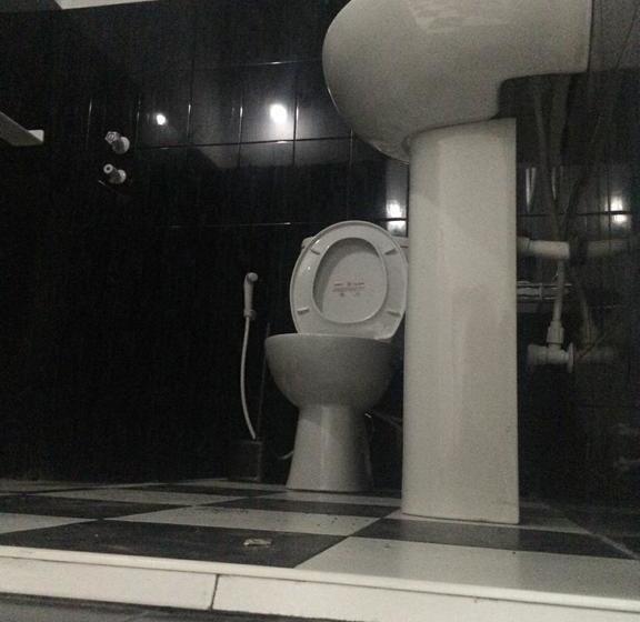 Отель Athina & Restaurant