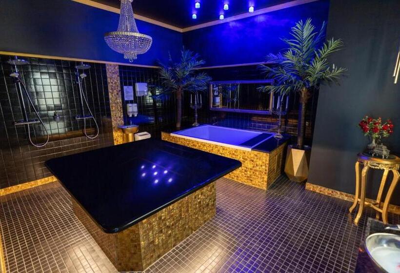 هتل Atostogų Parkas