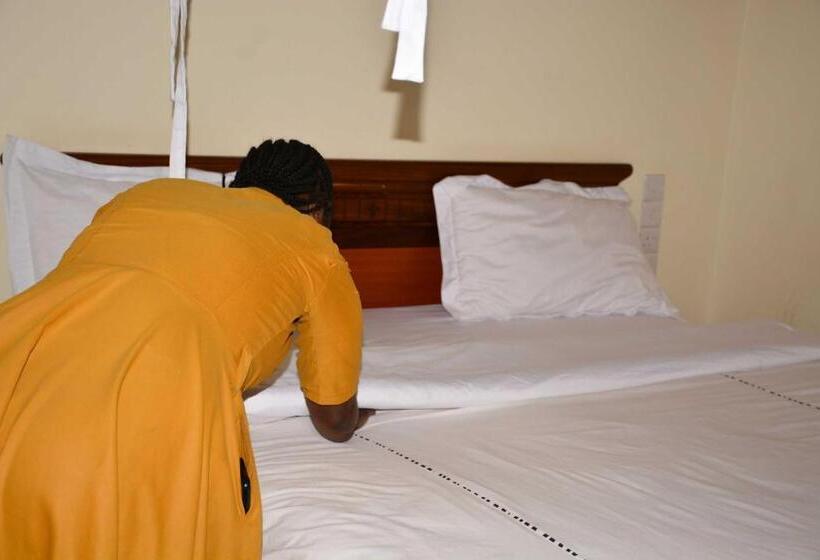 Отель 3 Degrees