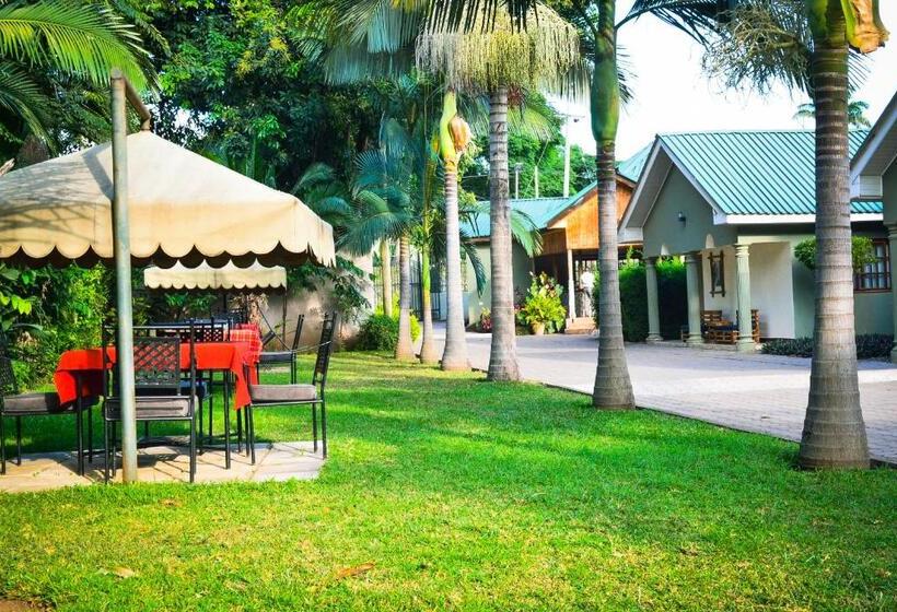 Отель 3 Degrees