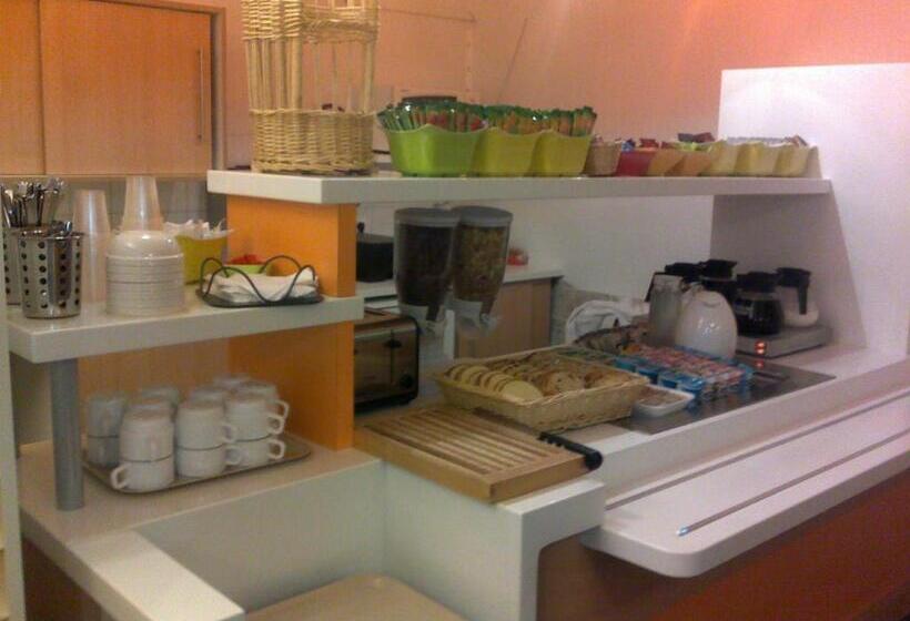 فندق Ibis Budget Narbonne Sud A9/a61