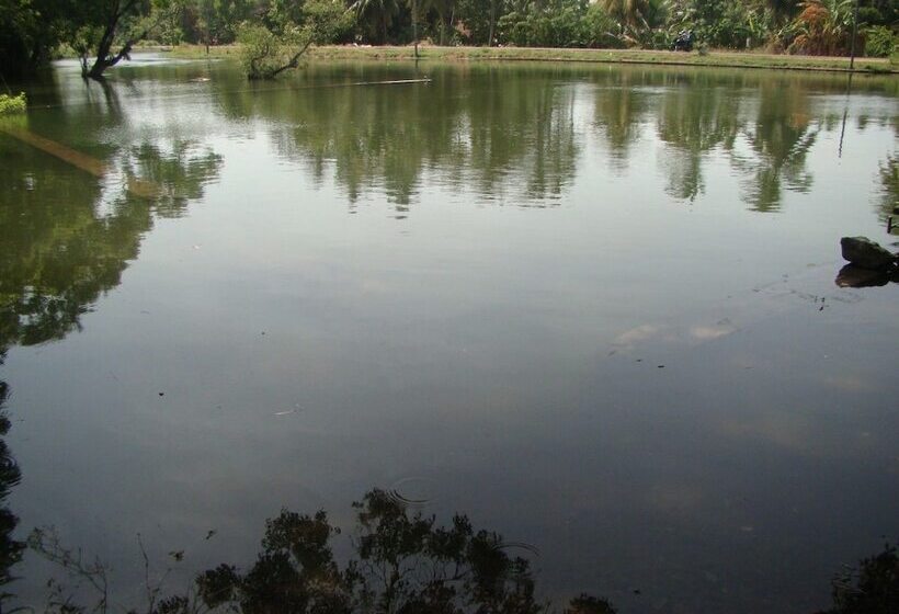 Отель Nadun Rest