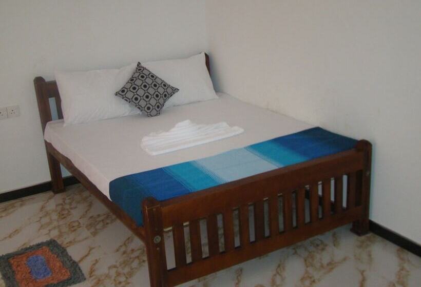 Отель Nadun Rest