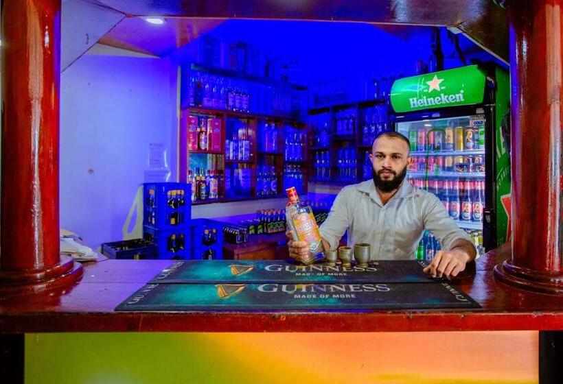 Отель Rest House Hambantota