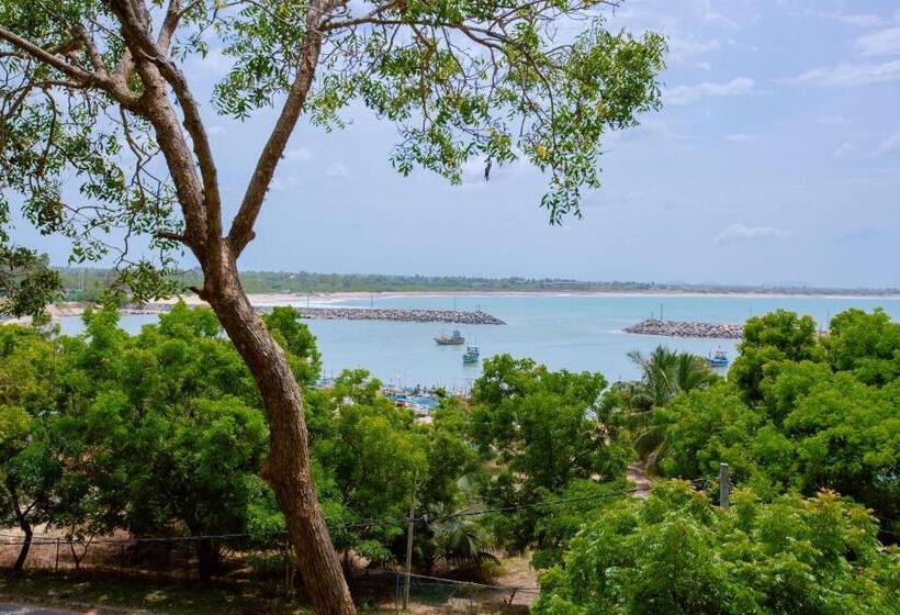 Отель Rest House Hambantota