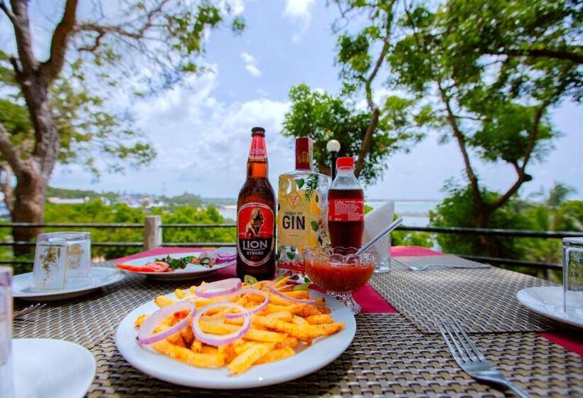 Отель Rest House Hambantota