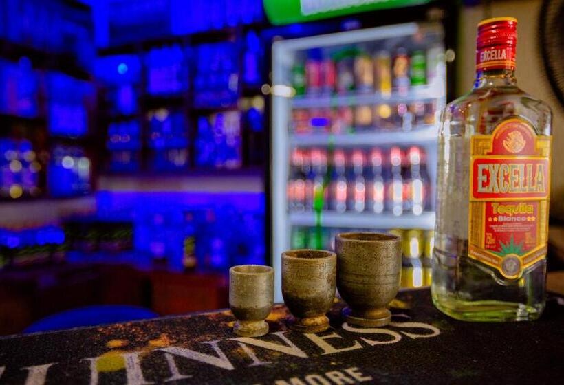 Отель Rest House Hambantota