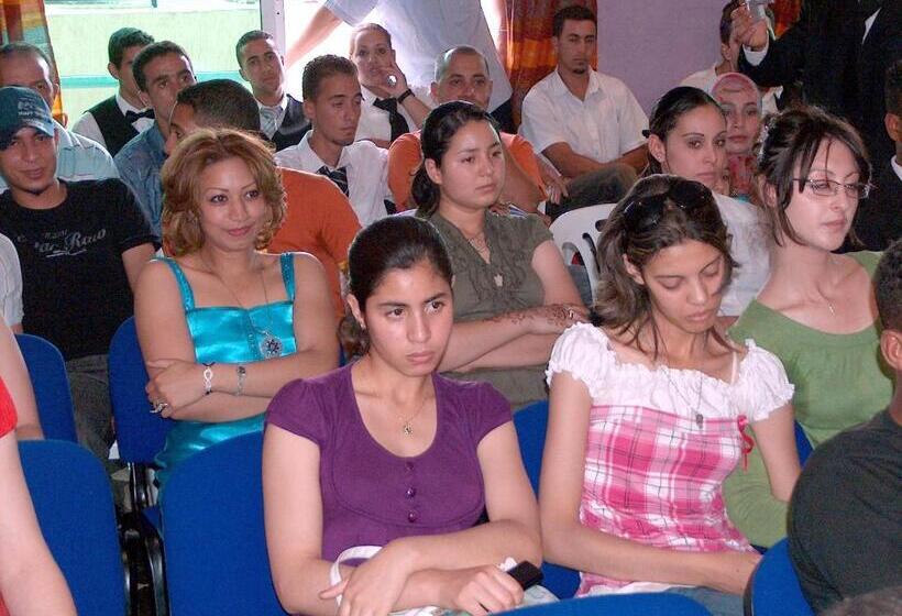 فندق School Ersat Azrou