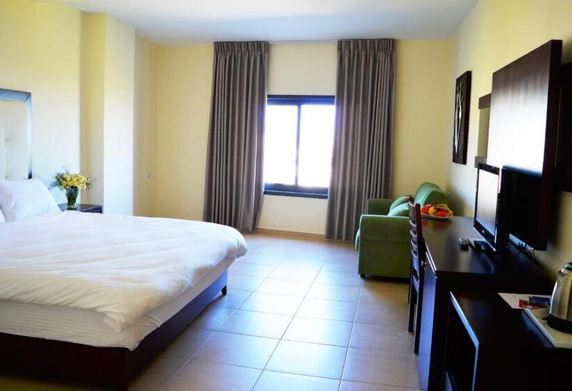 هتل Taybeh Golden