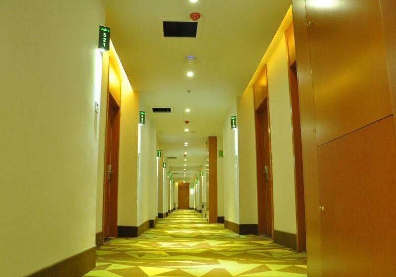 ホテル Vatica Heze Mudan Road Shangrila Square