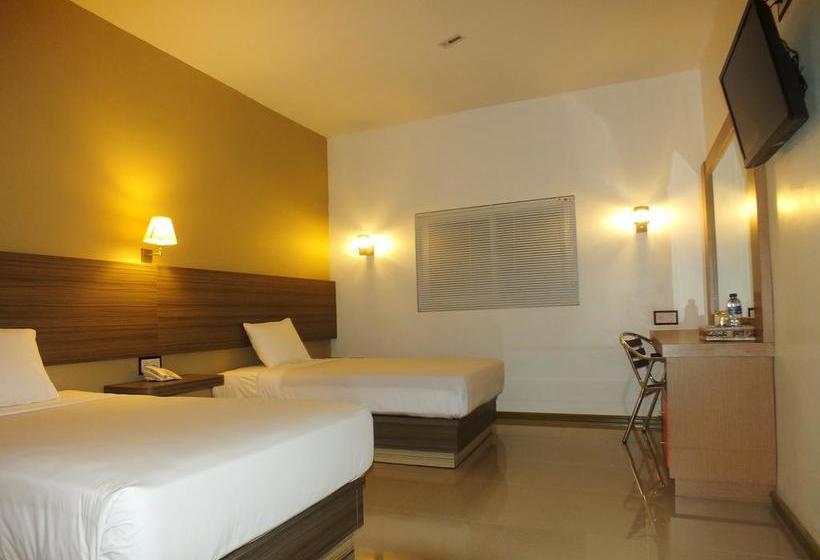 Отель Zamrud Malioboro