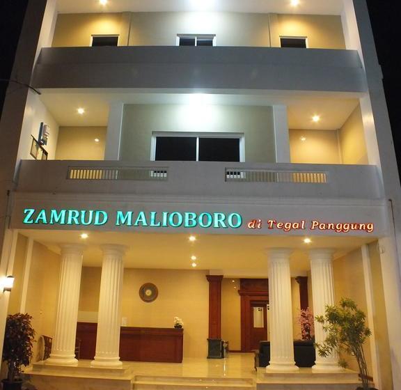 Отель Zamrud Malioboro
