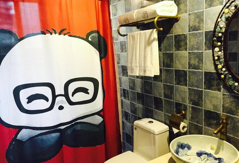 Leshan Haiyun International Youth Hostel