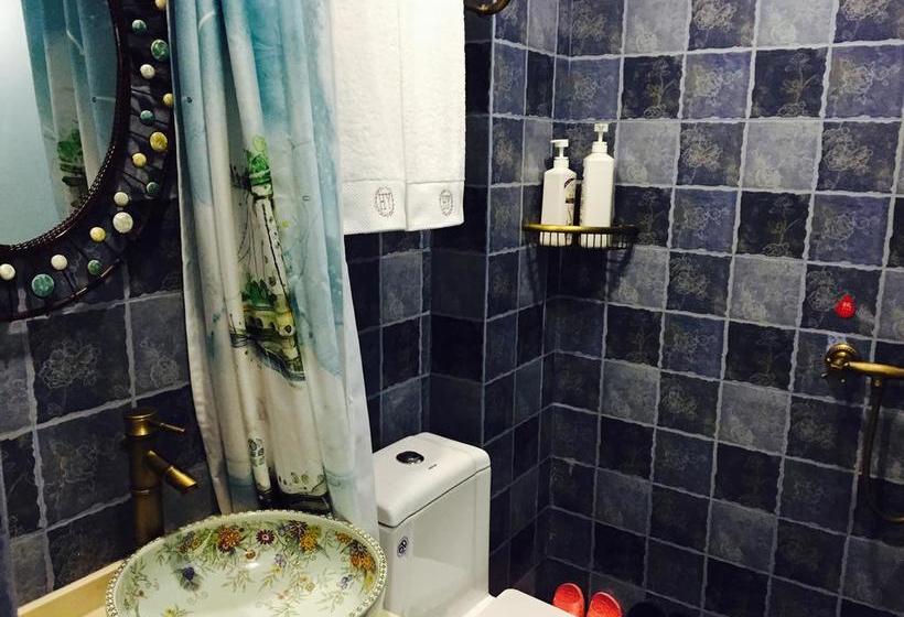 Leshan Haiyun International Youth Hostel