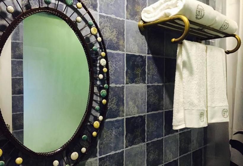 Leshan Haiyun International Youth Hostel