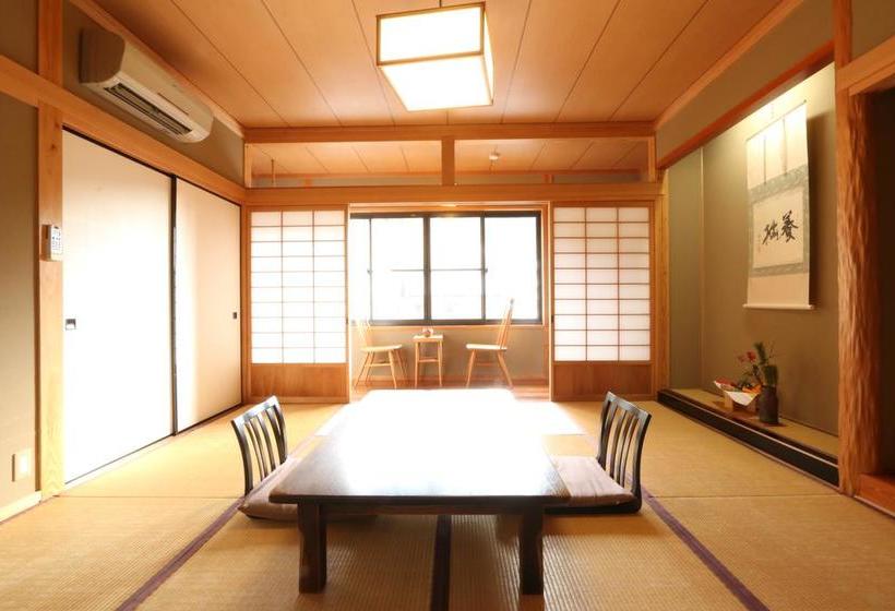Marucho Ryokan