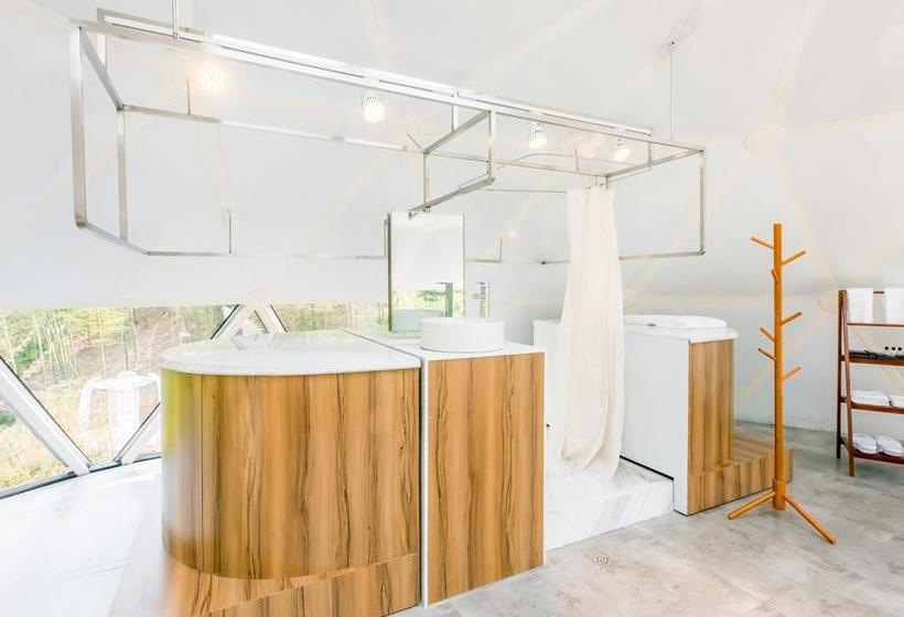 אתר נופש Planet Zero Retreat