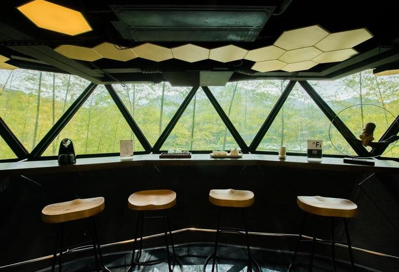 אתר נופש Planet Zero Retreat