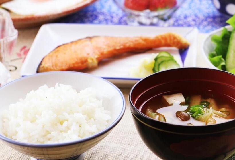 ريوكان Iris Yu