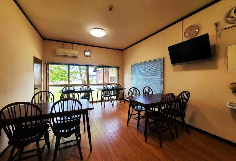 ريوكان Iris Yu