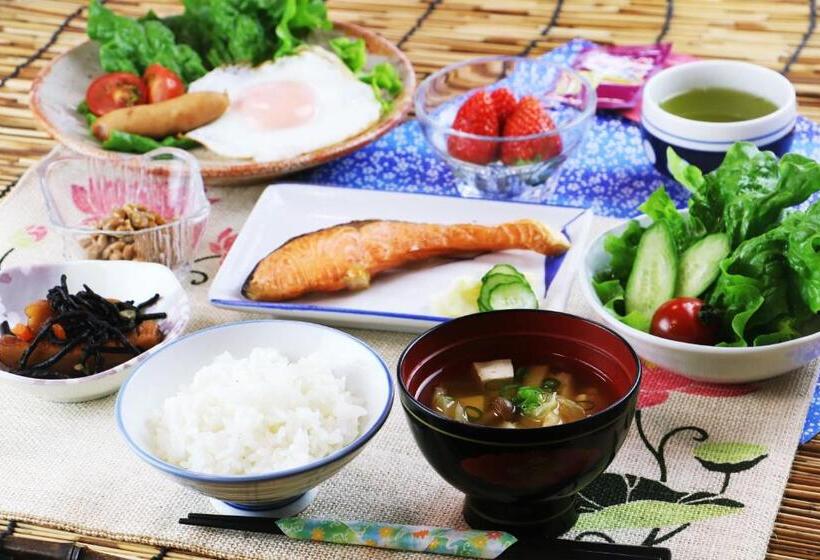 ريوكان Iris Yu