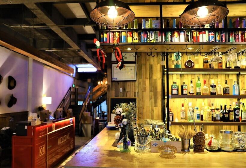 Sonderia Hostel & Bar   Lazybones Hostel