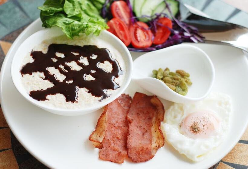 Sonderia Hostel & Bar   Lazybones Hostel