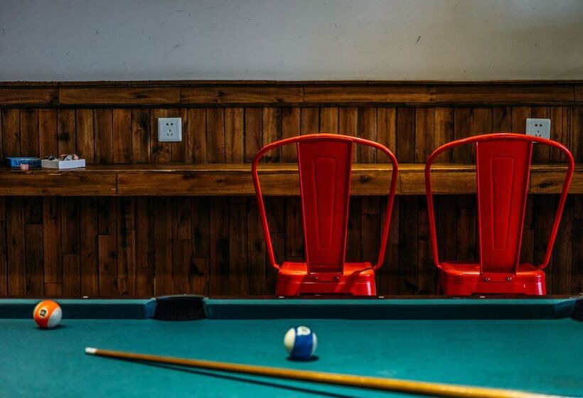 Sonderia Hostel & Bar   Lazybones Hostel