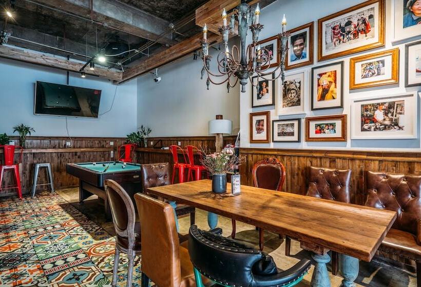 Sonderia Hostel & Bar   Lazybones Hostel