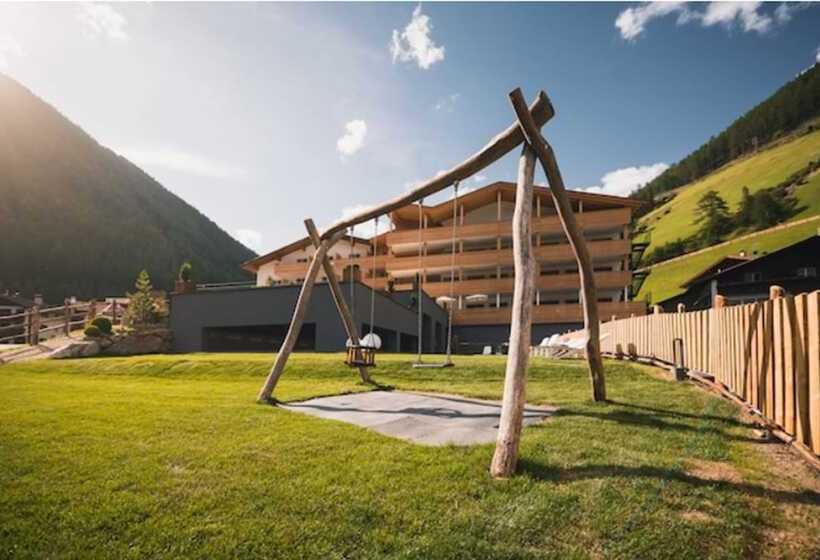 Aktiv & Familienhotel Adlernest