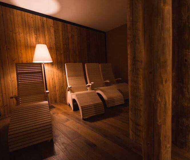 Aktiv & Familienhotel Adlernest