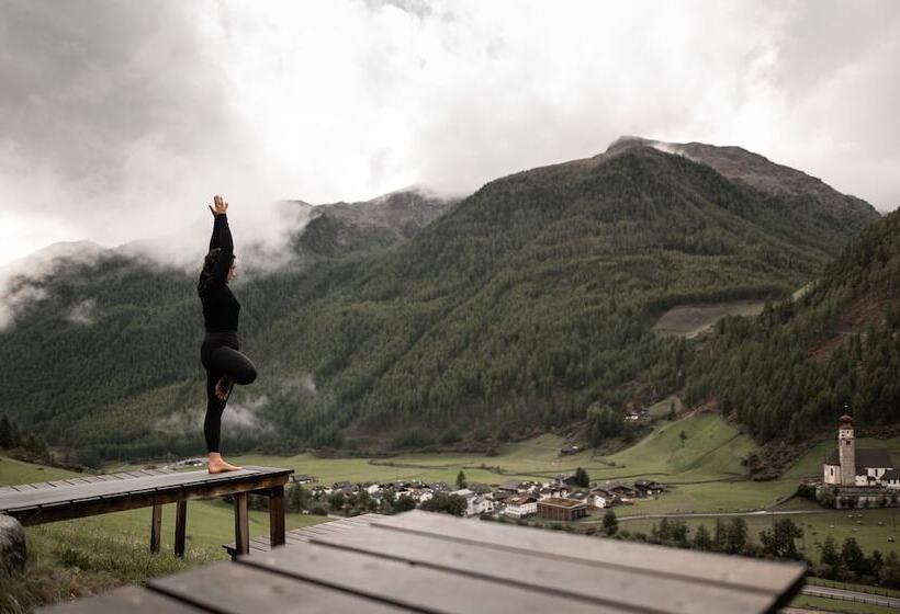 Aktiv & Familienhotel Adlernest