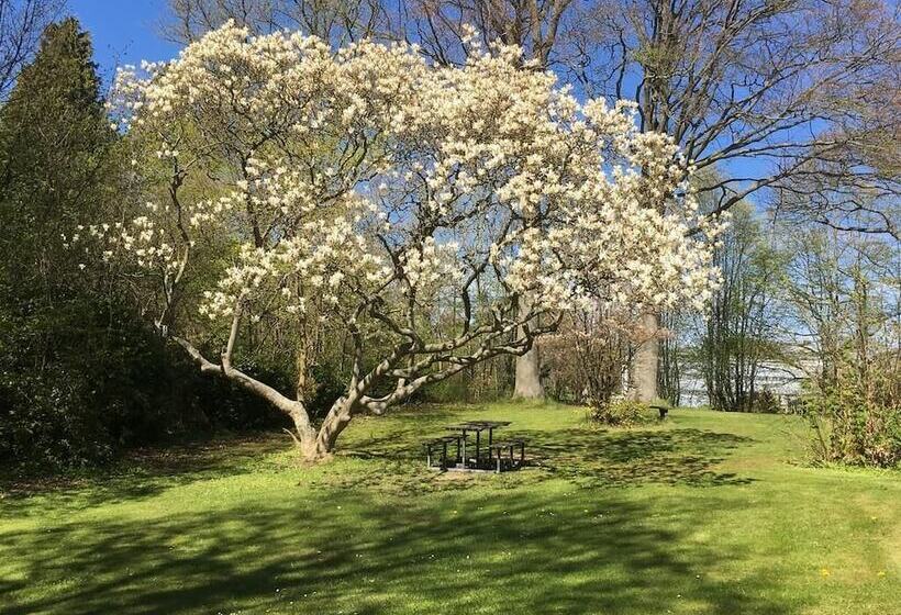 ユースホステル Fredensborg Vandrerhjem, I Kongens Baghave