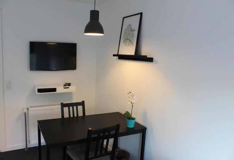 ベッドアンドブレックファースト Close But Quiet