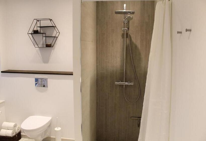 ベッドアンドブレックファースト Close But Quiet