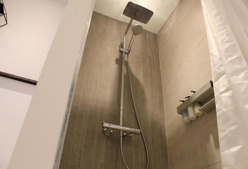 ベッドアンドブレックファースト Close But Quiet