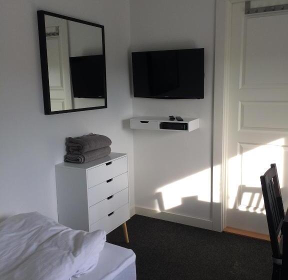 ベッドアンドブレックファースト Close But Quiet