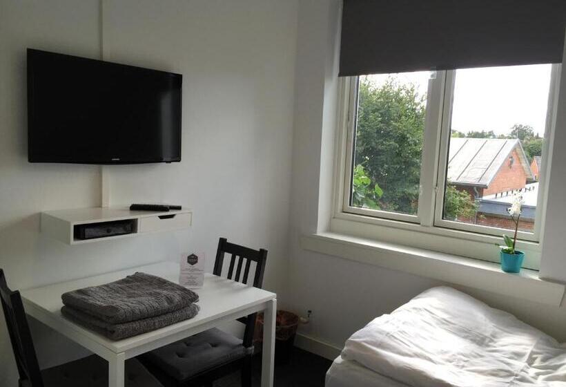 ベッドアンドブレックファースト Close But Quiet