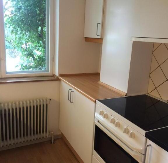 ベッドアンドブレックファースト Close But Quiet