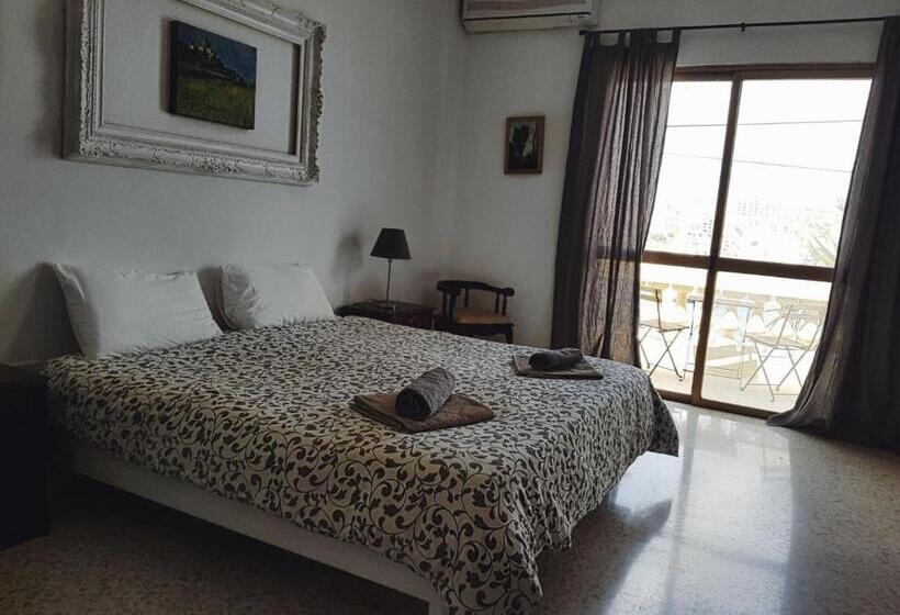 تختخواب و صبحانه Villa Zammitella