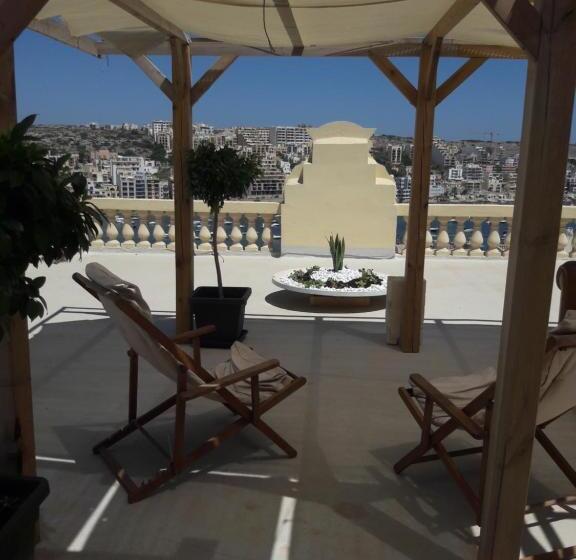 تختخواب و صبحانه Villa Zammitella