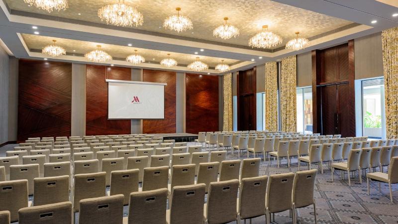 Fiji Marriott Resort Momi Bay