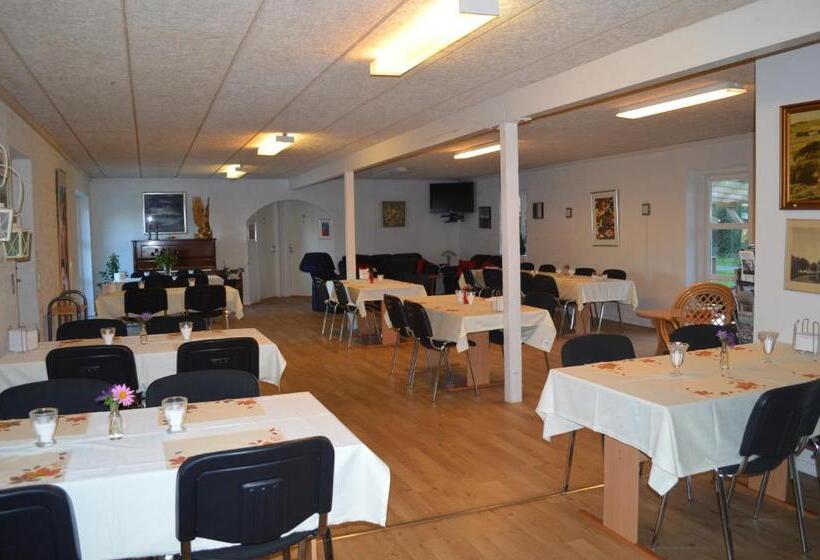 Give Bed & Breakfast