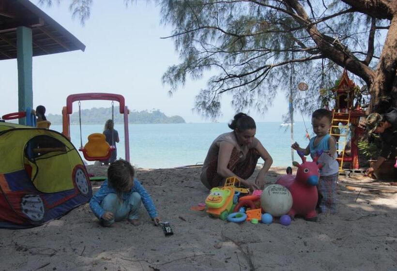 Heaven Beach Resort & Art